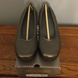 FootSmart Stretchable Loafer - Karen
